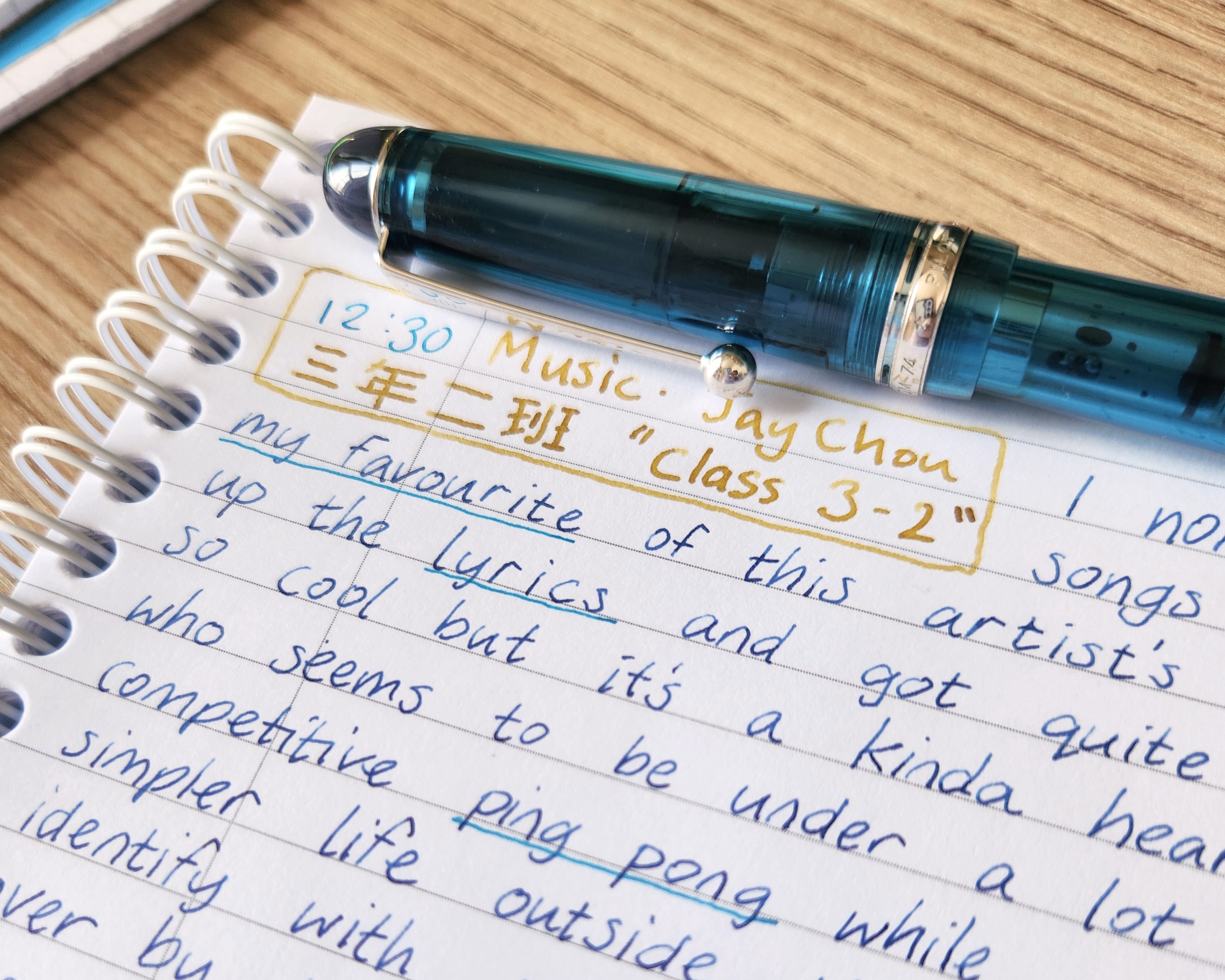 Pilot gold F nib, alongside Diamine Aqua Lagoon and J. Herbin Ambre de Birmanie